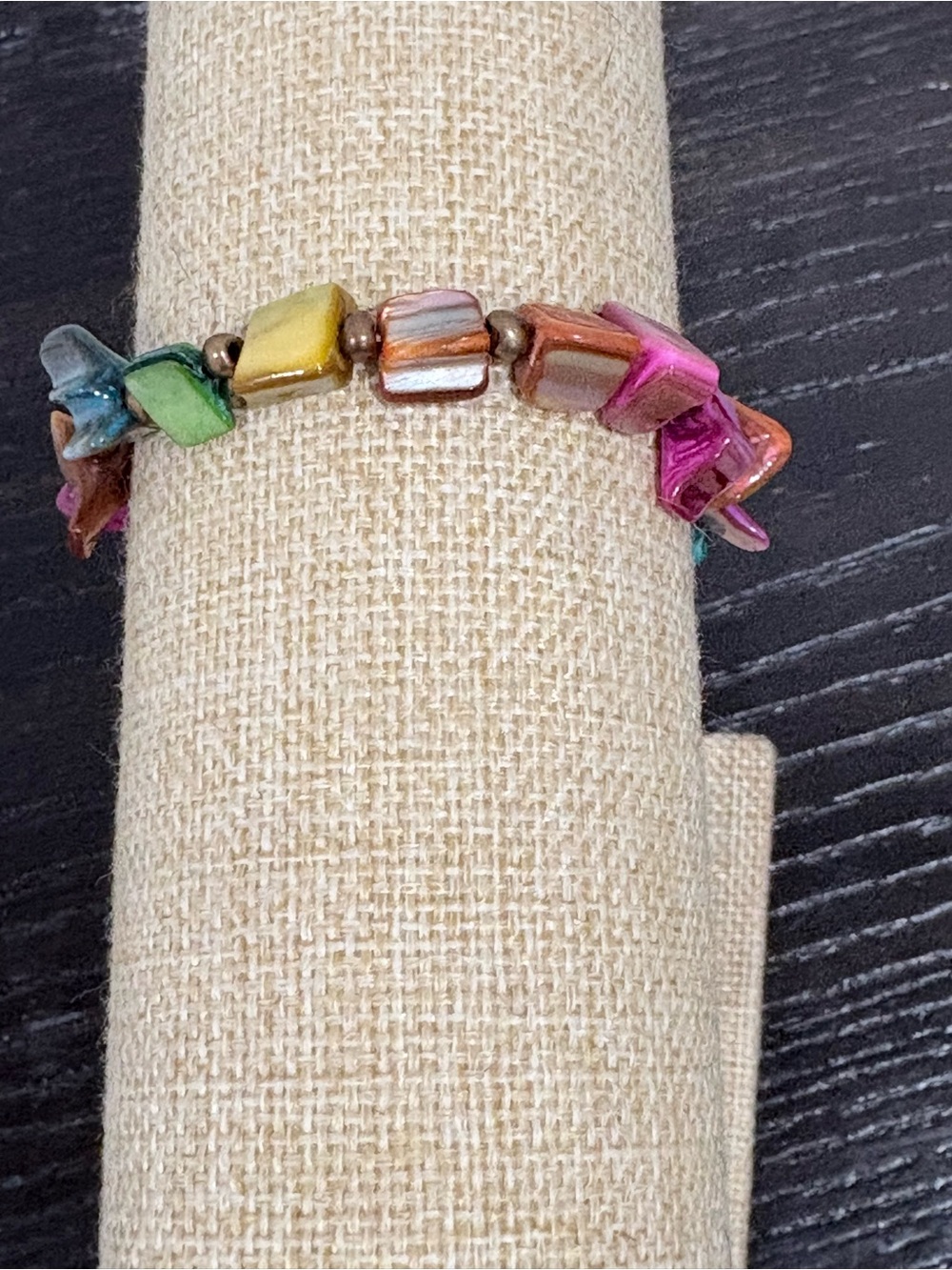 Handcrafted multicolor stone chips beaded bracelet